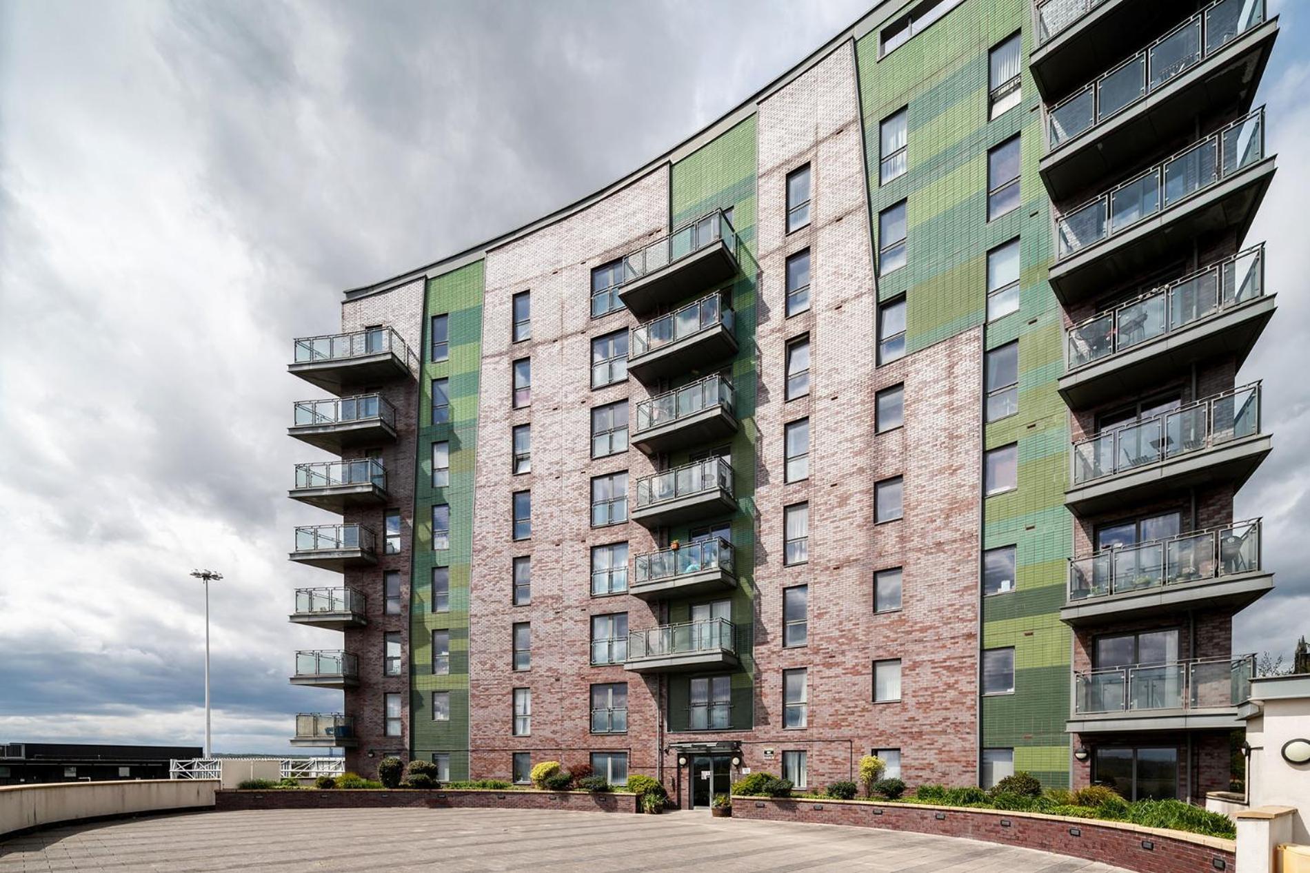 Exclusive Apartment - City Centre - Free Parking -Wifi Netflix- Juliet Balcony Leeds  Eksteriør bilde